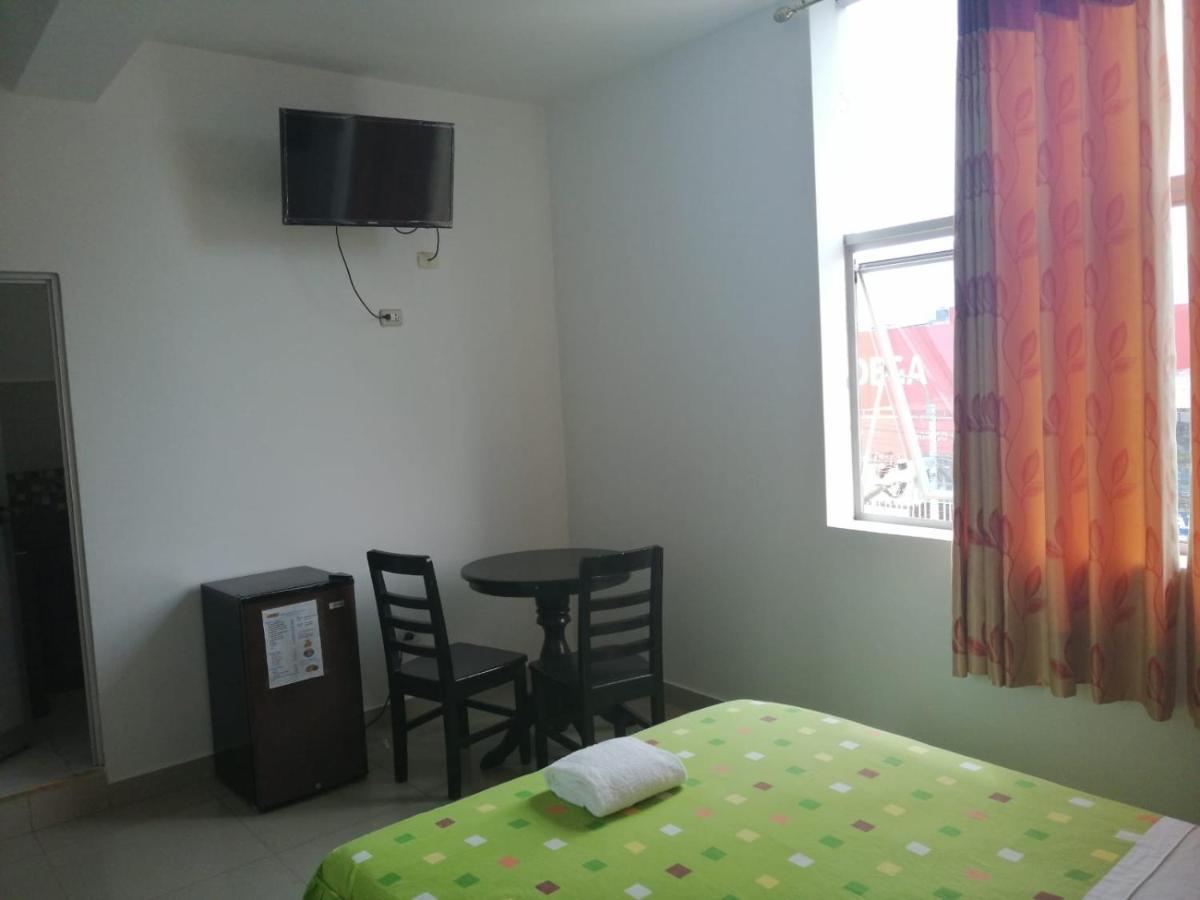 Hospedaje Renzo Tarapoto Extérieur photo