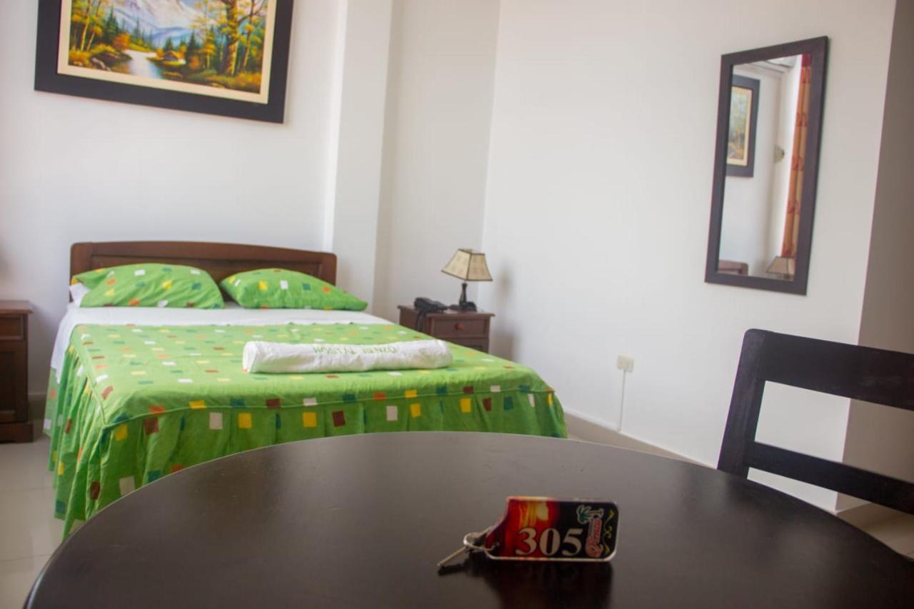 Hospedaje Renzo Tarapoto Extérieur photo