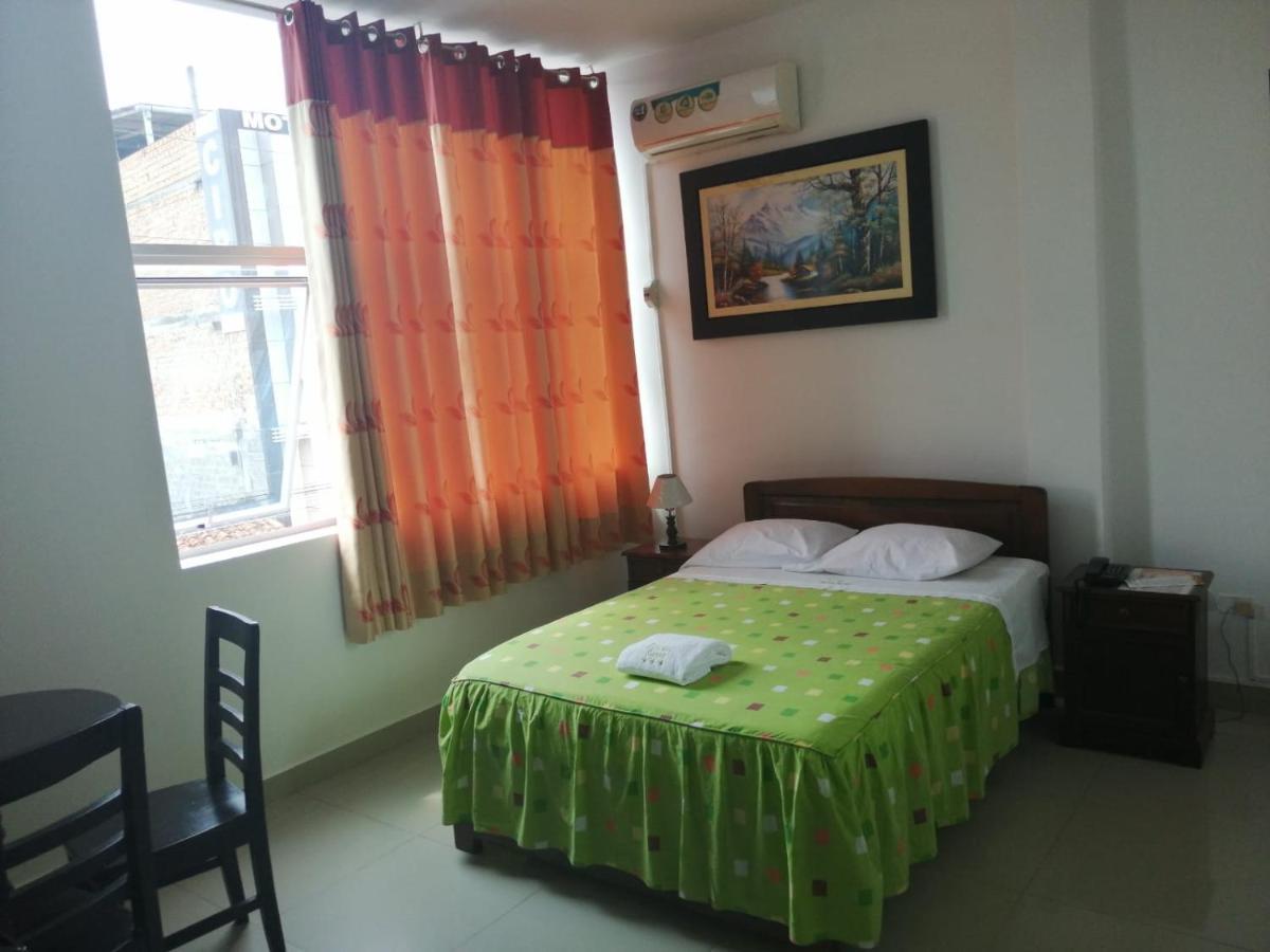 Hospedaje Renzo Tarapoto Extérieur photo