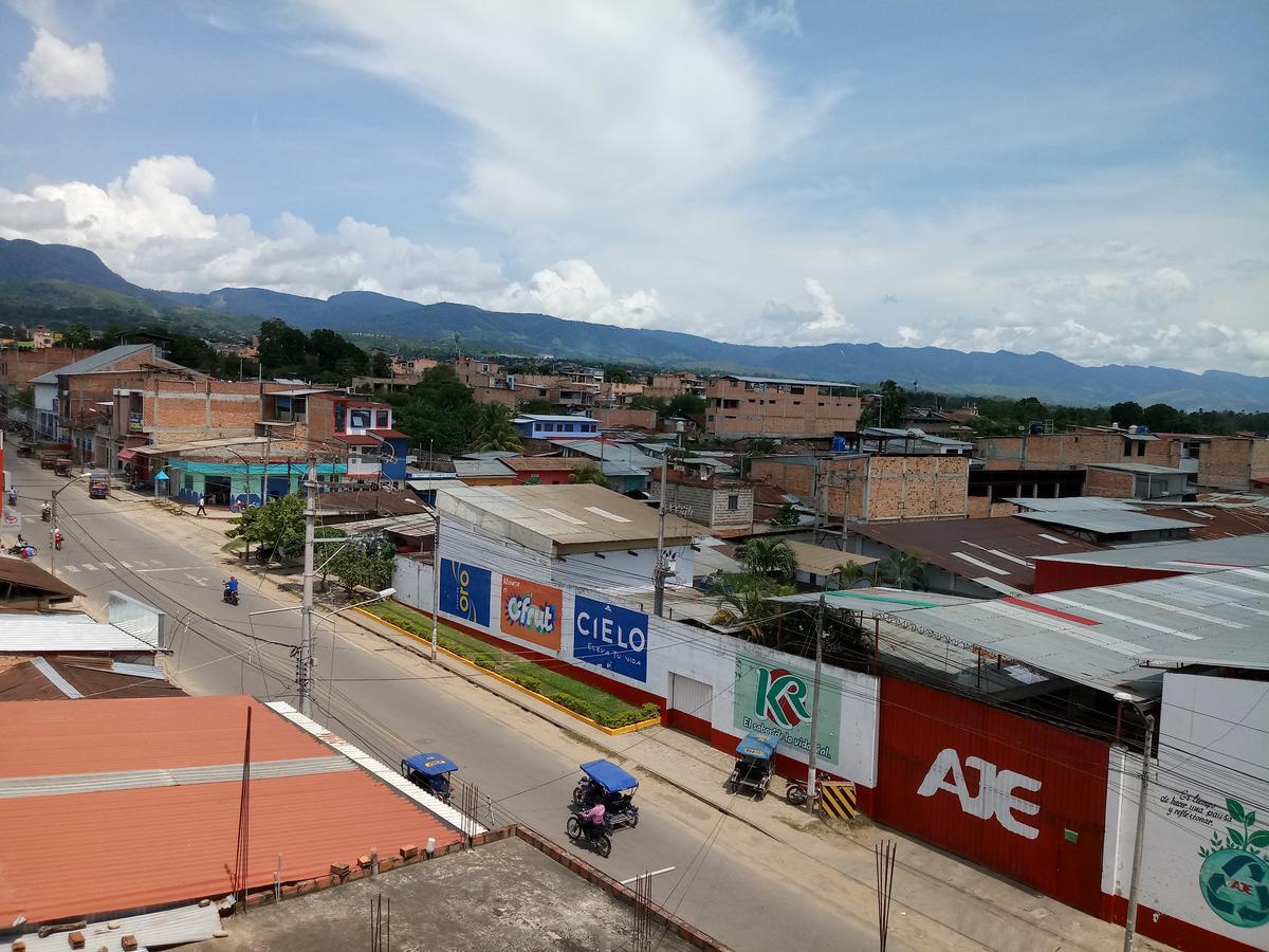 Hospedaje Renzo Tarapoto Extérieur photo