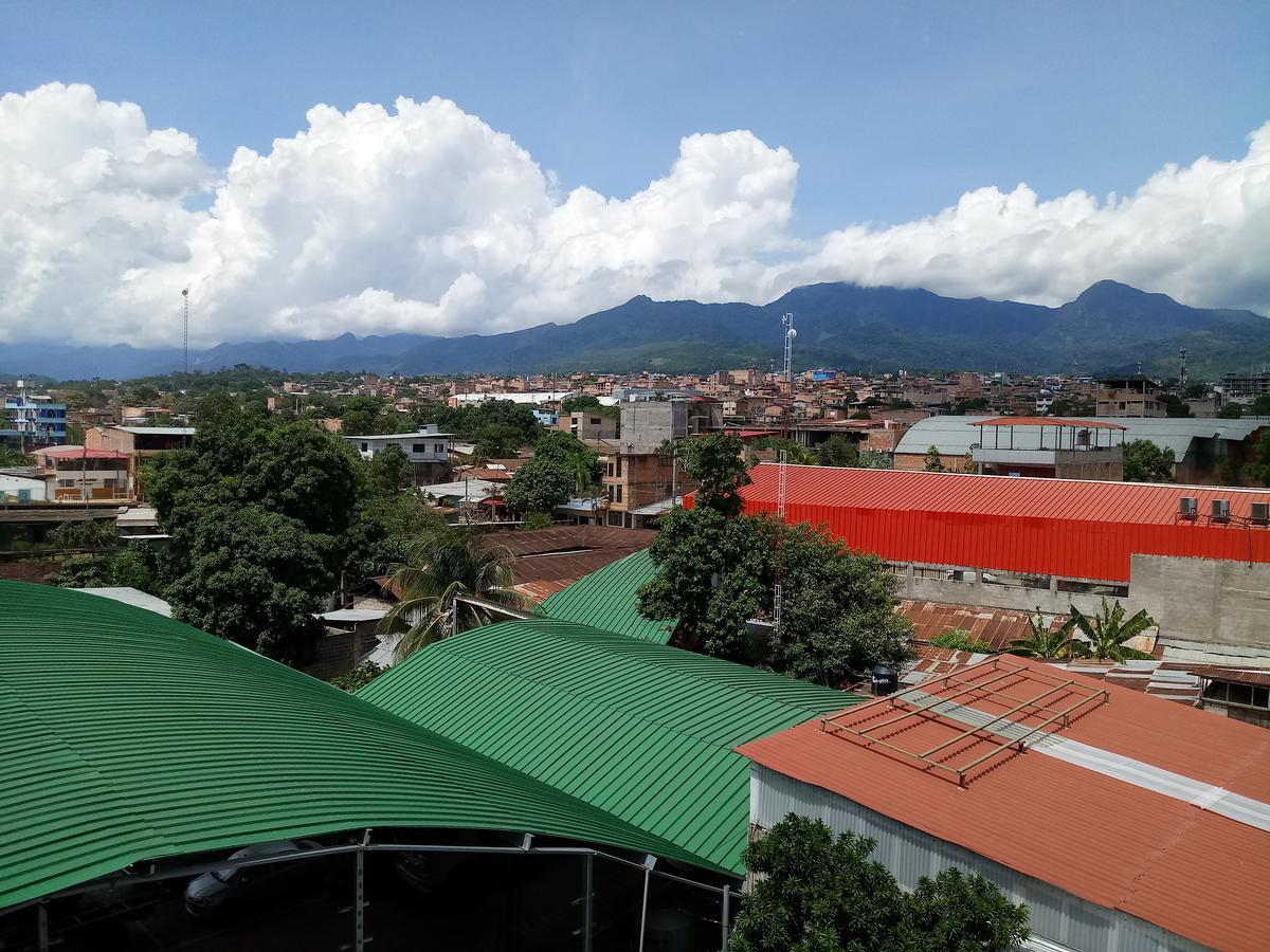 Hospedaje Renzo Tarapoto Extérieur photo